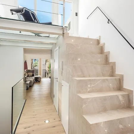 Designer Loft With Terrace In Prime Location Apartment